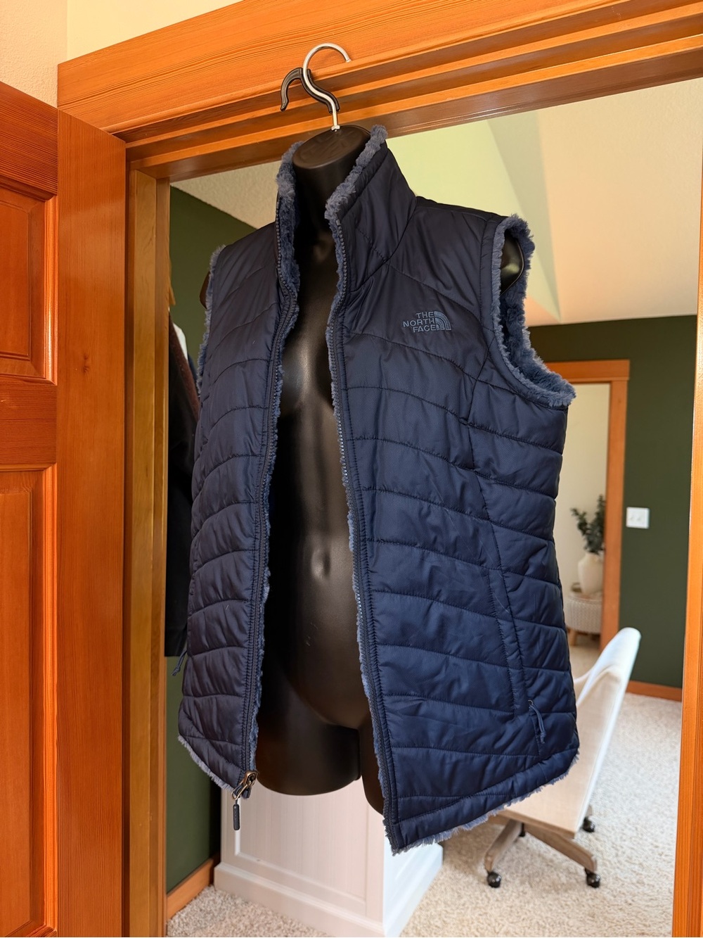 The North Face Navy Quilted Fuzzy Reversible Fleece-Lined Vest